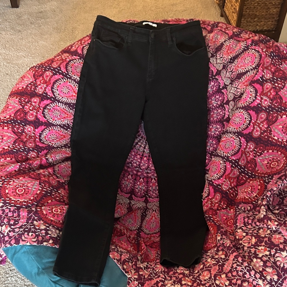 STS Blue Women's Black Skinny Jeans